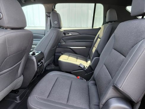 Used 2026 Chevrolet Traverse LT w/ Midnight/Sport Edition FWD image 14