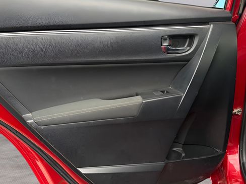 Used 2017 Toyota Corolla LE FWD image 18