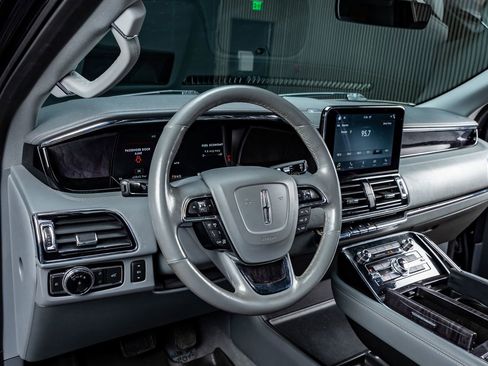 Used 2019 Lincoln Navigator Reserve w/ Cargo Package image 13