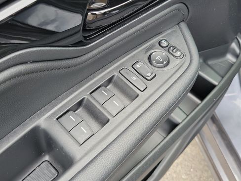 Used 2025 Honda Odyssey Elite image 14