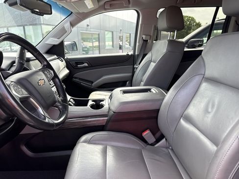 Used 2019 Chevrolet Suburban LT AWD/4WD image 5