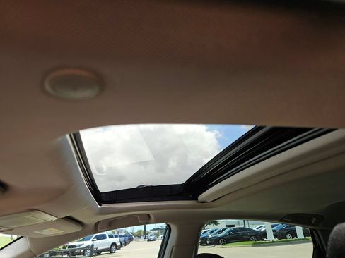 Certified 2024 Honda Accord EX image 18