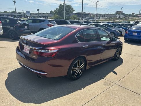 Used 2016 Honda Accord Sport image 2