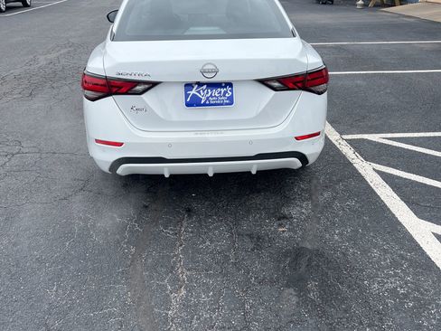 Used 2025 Nissan Sentra SV image 5