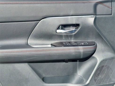 New 2026 Nissan Kicks SR w/ Interior Electronics Package image 7