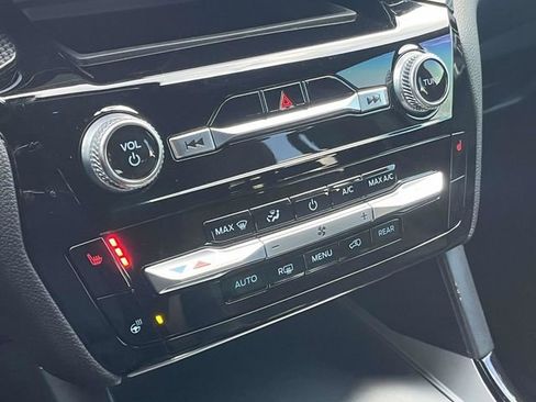 Used 2022 Ford Explorer ST image 32