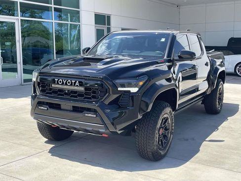 Used 2025 Toyota Tacoma TRD Pro w/ Tow Tech Package AWD/4WD image 2