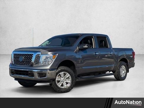 Used 2018 Nissan Titan SV w/ SV Convenience Package image 1