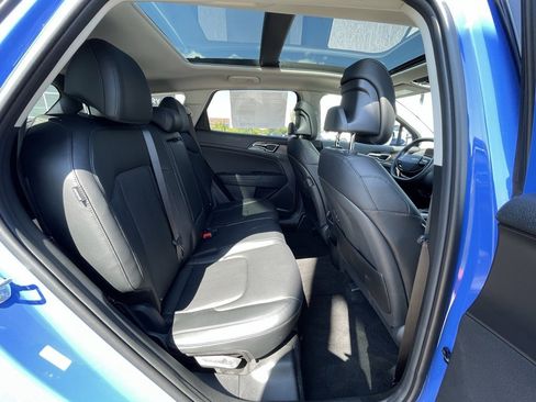 New 2026 Kia Sportage SX image 32