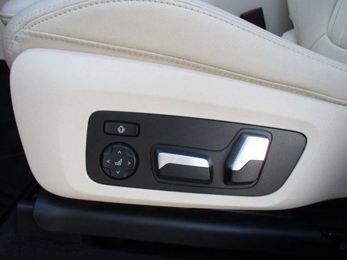 Used 2020 BMW X3 xDrive30i w/ Convenience Package image 36