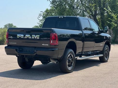 Used 2025 RAM 2500 Laramie AWD/4WD image 44