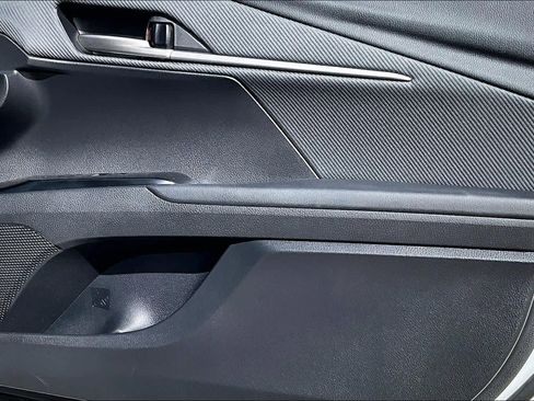 Used 2025 Toyota Camry SE image 25