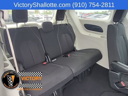 Certified 2023 Chrysler Voyager LX FWD image 33