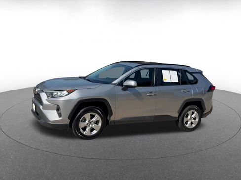 Used 2021 Toyota RAV4 XLE w/ Convenience Package image 8
