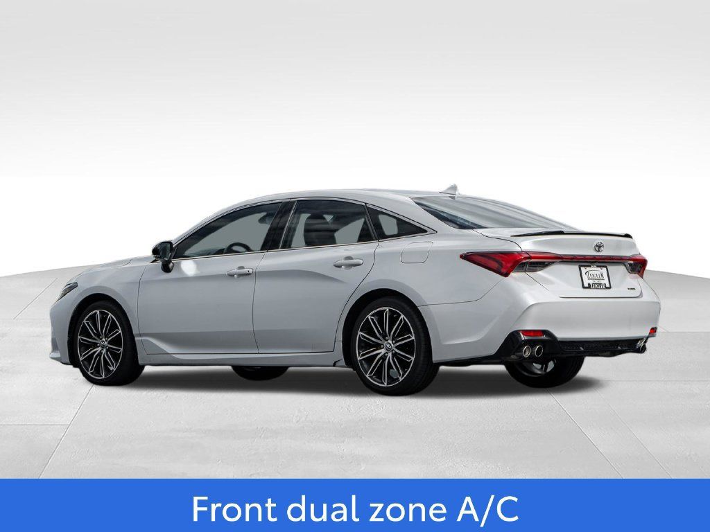 Used 2019 Toyota Avalon XSE w/ All Weather Liner Package FWD image 5