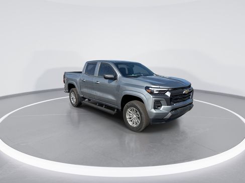 New 2026 Chevrolet Colorado LT w/ LT Convenience Package AWD/4WD image 2