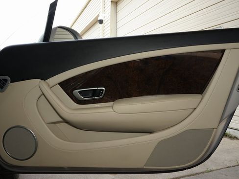 Used 2012 Bentley Continental GT image 22