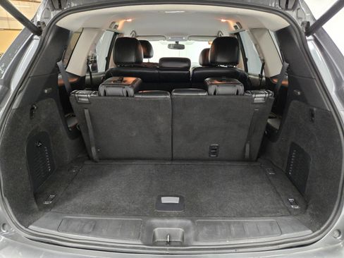 Used 2019 Nissan Pathfinder SL FWD image 11