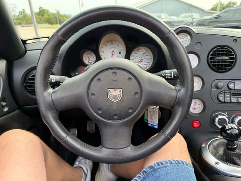 Used 2004 Dodge Viper SRT-10 image 21