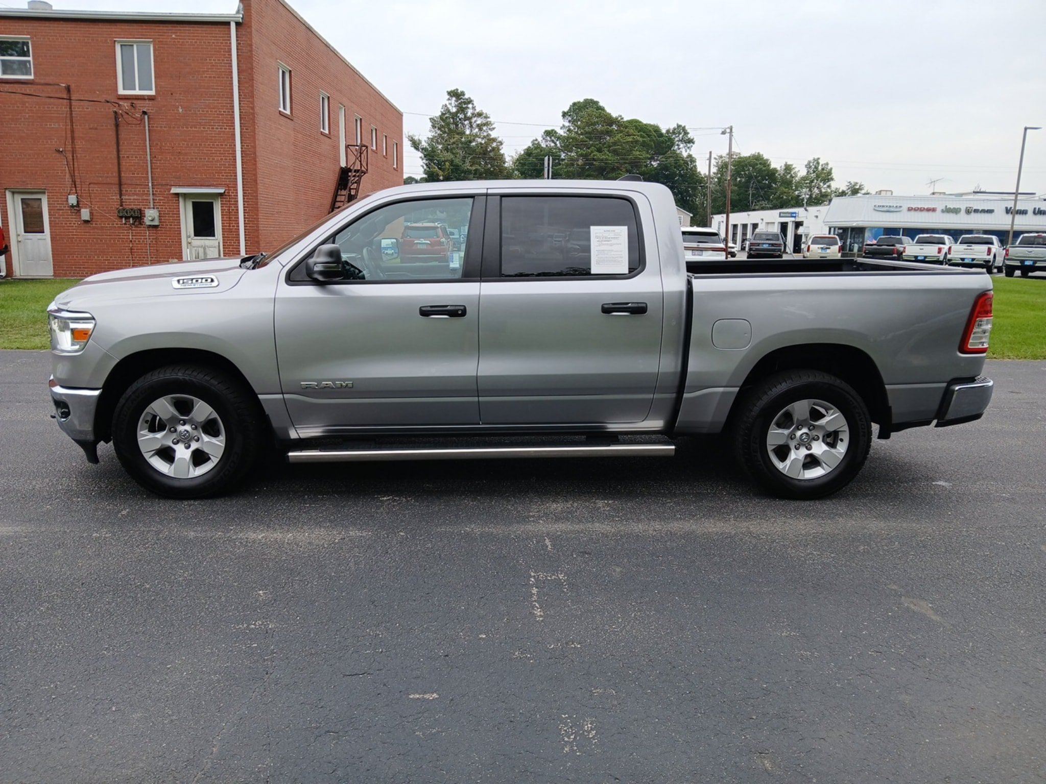 Used 2023 RAM 1500 Big Horn RWD image 11