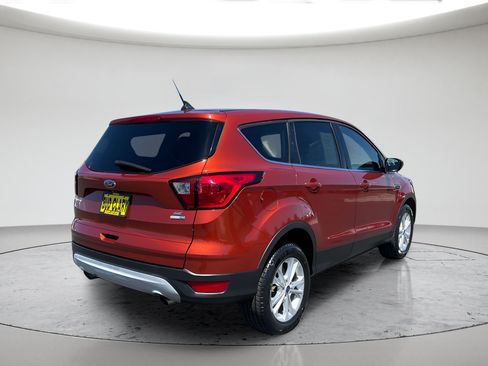 Used 2019 Ford Escape SE AWD/4WD image 3