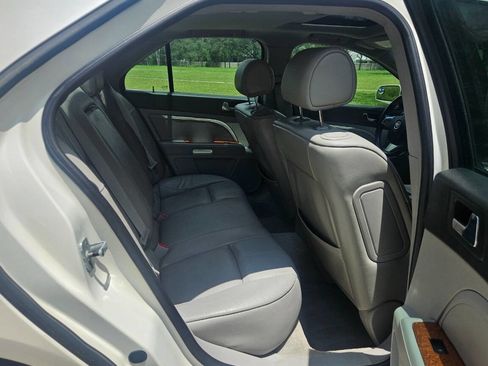 Used 2009 Cadillac STS V8 image 25