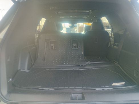 Used 2023 Chevrolet Traverse RS w/ LPO, Floor Liner Package image 12