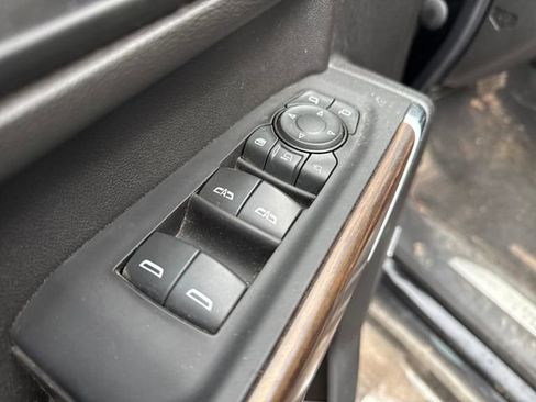 Used 2023 Chevrolet Silverado 2500 High Country w/ Z71 Off-Road Package image 15