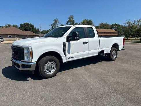 Used 2025 Ford F350 XL w/ XL Chrome Package RWD image 2