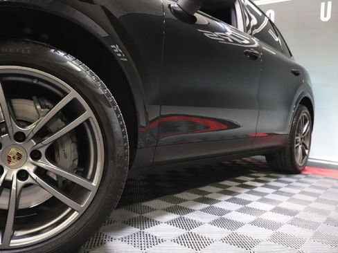 Used 2019 Porsche Cayenne S image 71