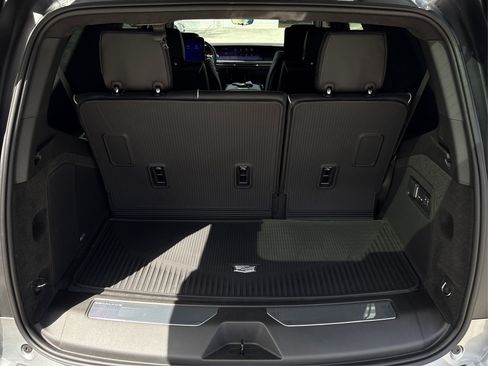 Certified 2026 Cadillac Escalade Platinum Sport w/ LPO, ONYX Package AWD/4WD image 13