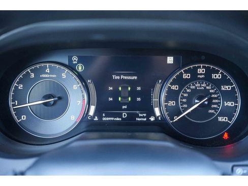 Used 2025 Acura RDX SH-AWD image 22