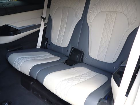 Used 2023 BMW X7 M60i w/ Executive Package AWD/4WD image 29