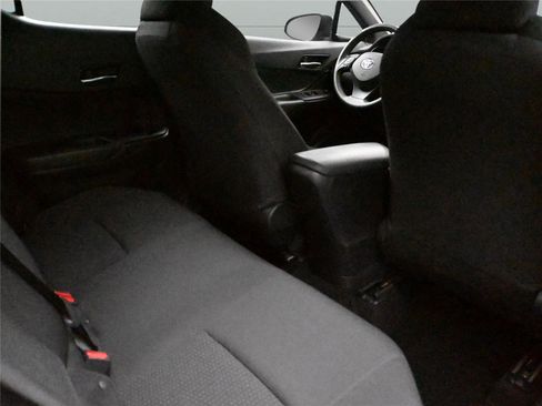 Used 2019 Toyota C-HR LE image 19