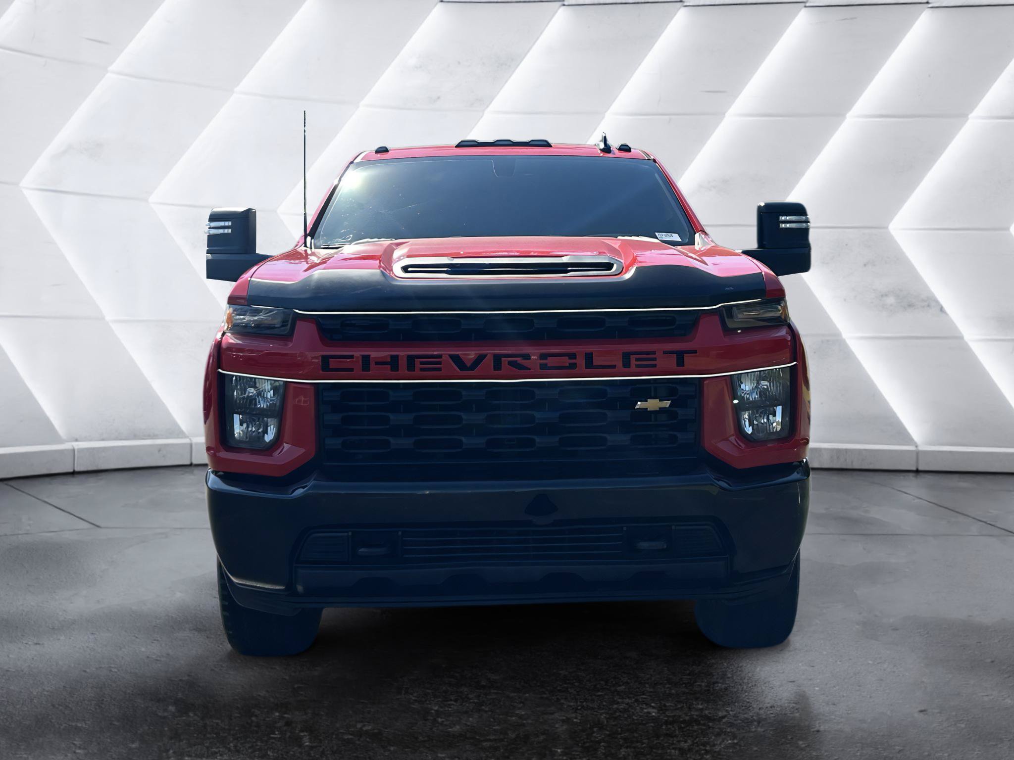 Used 2022 Chevrolet Silverado 2500 Custom w/ Custom Value Package AWD/4WD image 2
