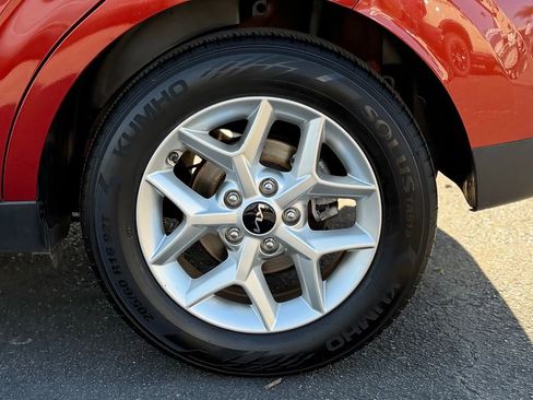 Used 2023 Kia Soul LX w/ LX Technology Package image 12