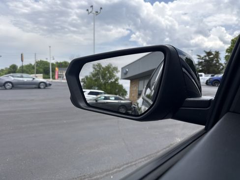 Used 2024 GMC Terrain SLT FWD image 26