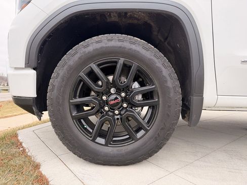 Used 2024 GMC Sierra 1500 Pro w/ Graphite Edition image 10