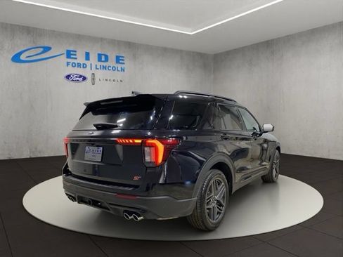 Certified 2025 Ford Explorer ST AWD/4WD image 10