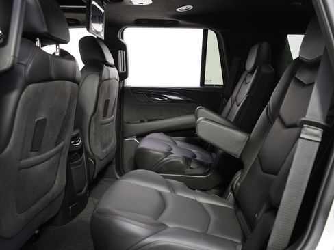 Used 2020 Cadillac Escalade Platinum AWD/4WD image 21