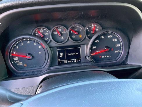 Used 2025 Chevrolet Silverado 1500 Custom image 18