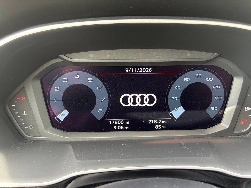 Used 2024 Audi Q3 2.0T Premium Plus AWD/4WD image 3