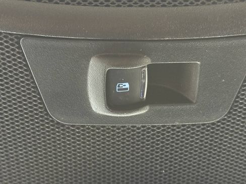 Used 2020 Ford F150 XLT w/ Equipment Group 302A Luxury AWD/4WD image 39