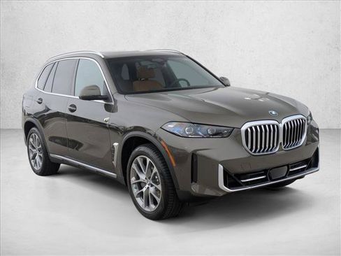 Used 2026 BMW X5 xDrive40i AWD/4WD image 7