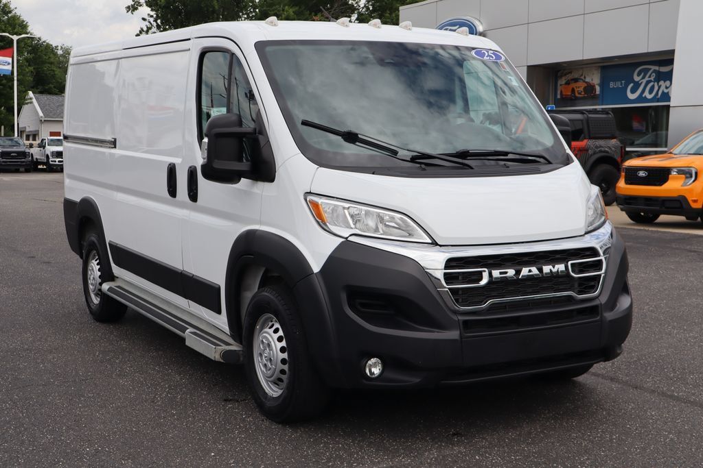 Used 2025 RAM ProMaster 2500 w/ U-Haul Equipment Group FWD image 2