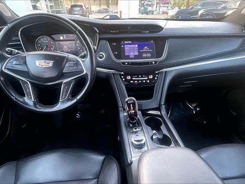 Used 2023 Cadillac XT5 Premium Luxury image 11