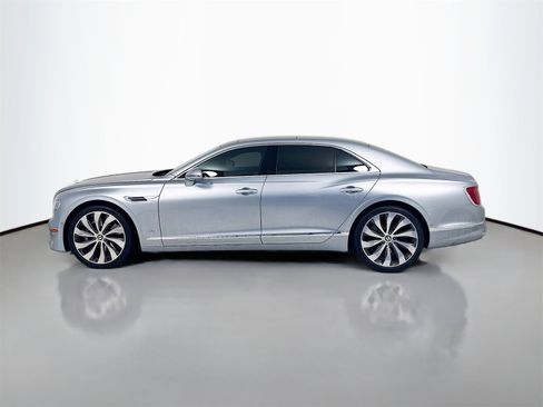 Certified 2022 Bentley Flying Spur V8 image 6