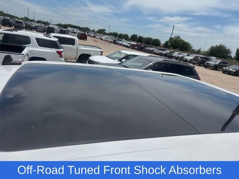 Used 2019 Ford F150 Lariat w/ Equipment Group 502A Luxury AWD/4WD image 9