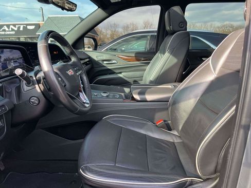 Used 2023 Cadillac Escalade ESV Premium Luxury w/ Performance Package image 9