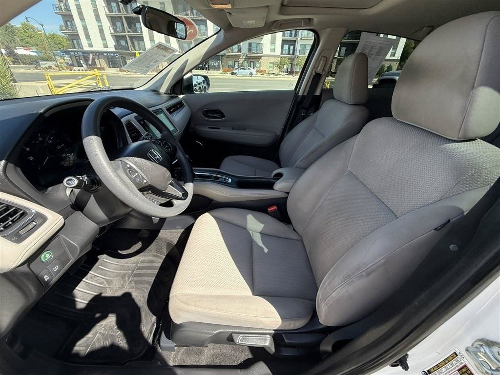 Used 2017 Honda HR-V EX image 13